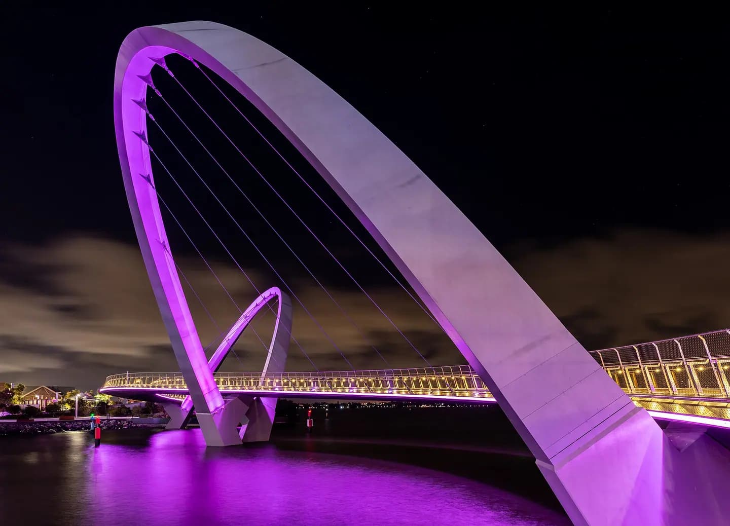 Elizabeth Quay pedestrian bridge in Perth at night